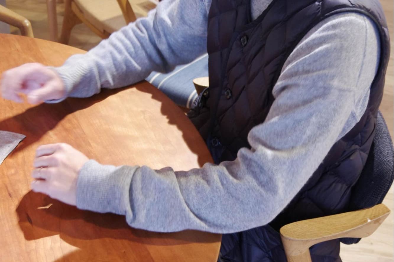 肘掛や背もたれの高さや形状によってもフィット感が違う。