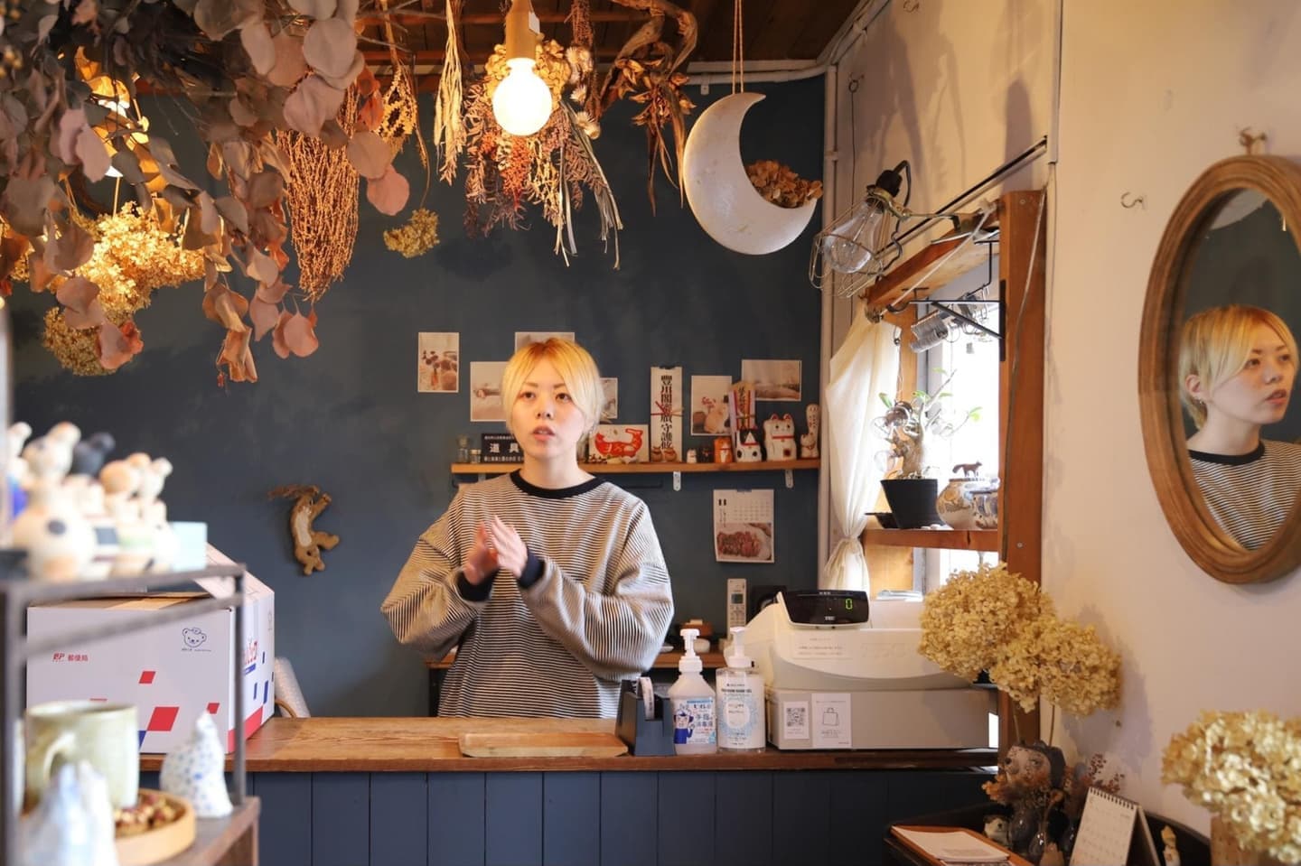 帆布かばんを縫う