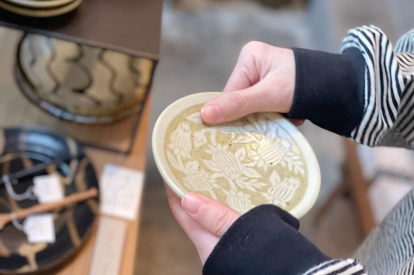 帆布かばんを縫う